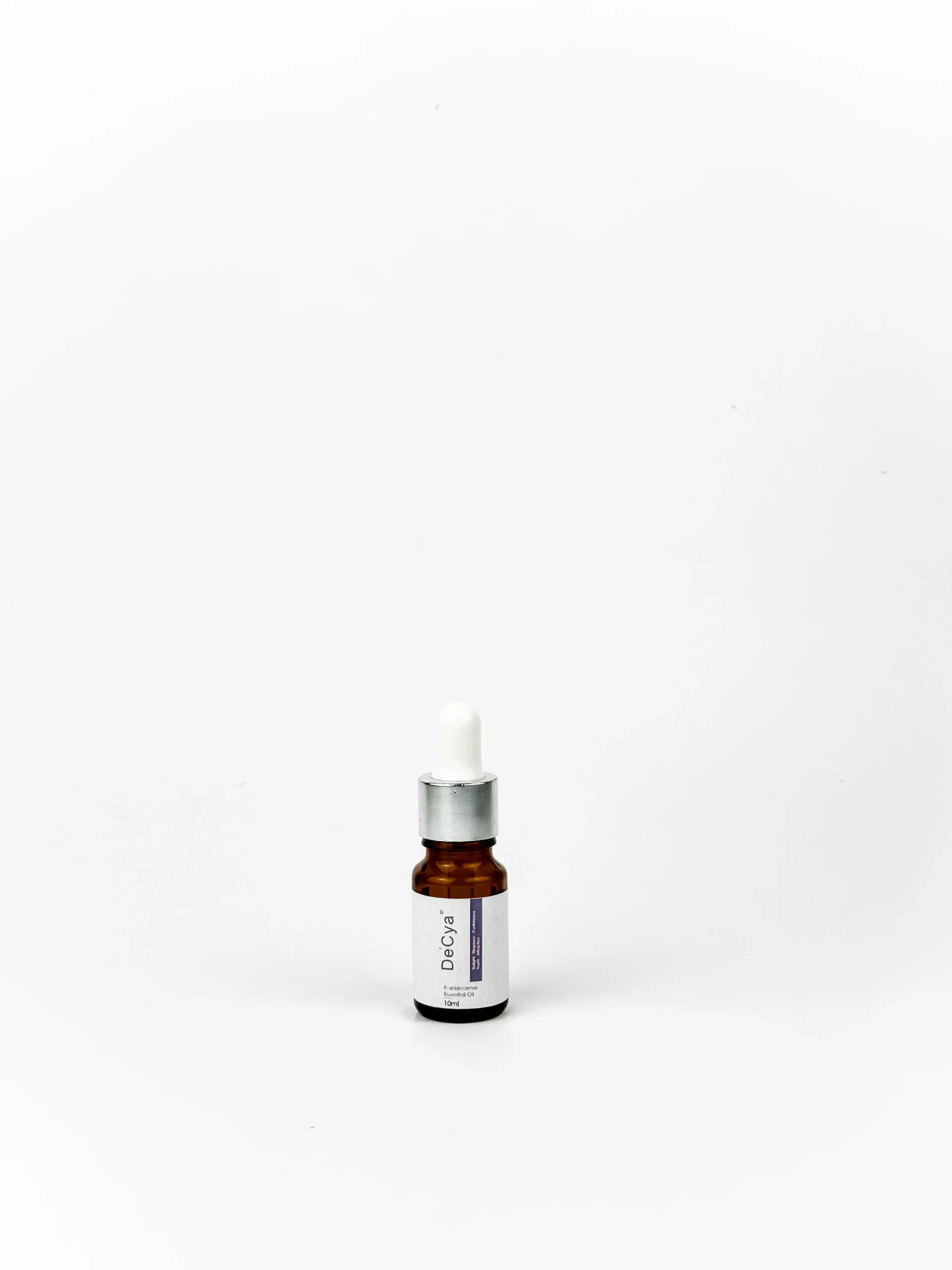 Frankincense Essential Oil produced by a trusted essential oil manufacturer in Malaysia, delivering OEM essential oil formulations.